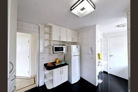 Apartamento à venda com 138m², 3 quartos e 4 vagas