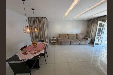 Casa à venda com 5 quartos, 292m² em Fátima, Niterói