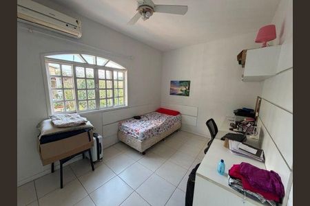 Casa à venda com 5 quartos, 292m² em Fátima, Niterói