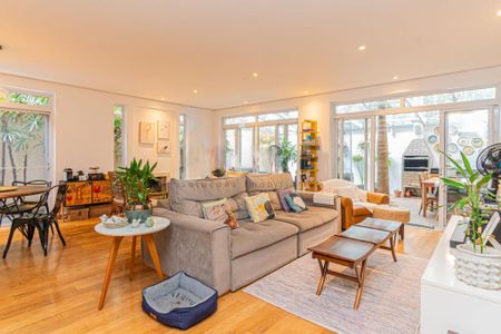 Casa à venda com 4 quartos, 315m² em Santo Amaro, São Paulo