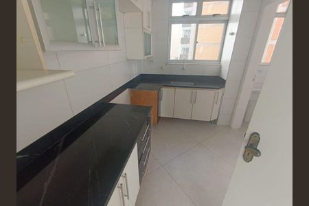Apartamento à venda com 4 quartos, 105m² em Estoril, Belo Horizonte