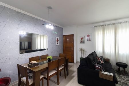 Casa de condomínio à venda com 182m², 3 quartos e 2 vagasSala e Cozinha
