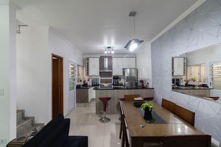 Casa de condomínio à venda com 182m², 3 quartos e 2 vagasSala e Cozinha