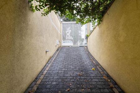 Casa de condomínio à venda com 182m², 3 quartos e 2 vagasEntrada Estacionamento