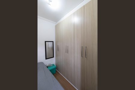 Casa de condomínio à venda com 182m², 3 quartos e 2 vagasQuarto 2