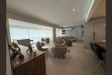 Apartamento à venda com 3 quartos, 134m² em Vila Anastácio, São Paulo