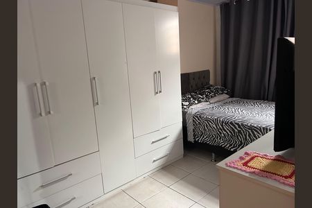 Quarto de apartamento para alugar com 2 quartos, 90m² em Vaz Lobo, Rio de Janeiro