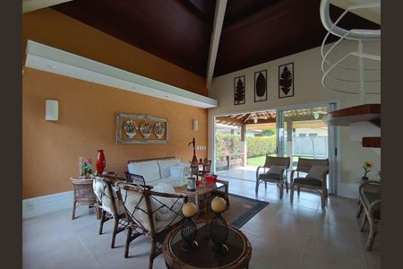 Casa à venda com 3 quartos, 210m² em Piratininga, Niterói