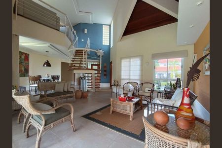 Casa à venda com 3 quartos, 210m² em Piratininga, Niterói