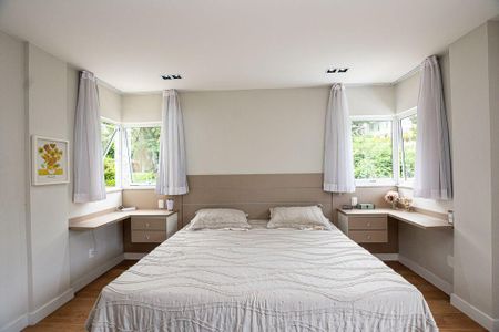 Casa à venda com 4 quartos, 310m² em Vila Progresso, Niterói