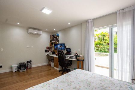 Casa à venda com 4 quartos, 310m² em Vila Progresso, Niterói