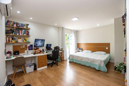 Casa à venda com 4 quartos, 310m² em Vila Progresso, Niterói