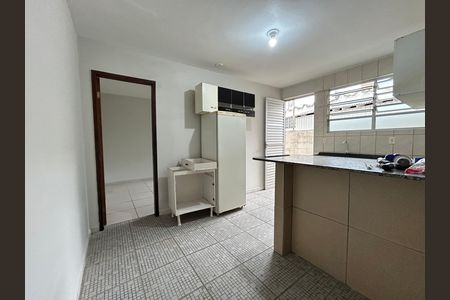 Sala de apartamento para alugar com 2 quartos, 70m² em Jardim Atlântico, Florianópolis