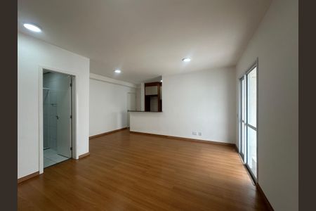 Apartamento para alugar com 70m², 2 quartos e 1 vagaSala