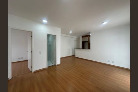 Sala de apartamento para alugar com 2 quartos, 70m² em Vila Nossa Senhora da Escada, Barueri