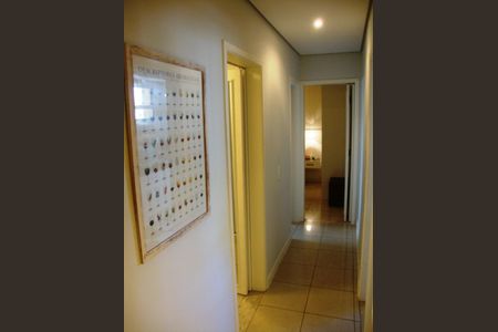 Corredor de apartamento para alugar com 2 quartos, 50m² em Vila Uberabinha, São Paulo