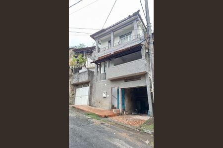 Casa para alugar com 375m², 4 quartos e 2 vagasÁrea externa