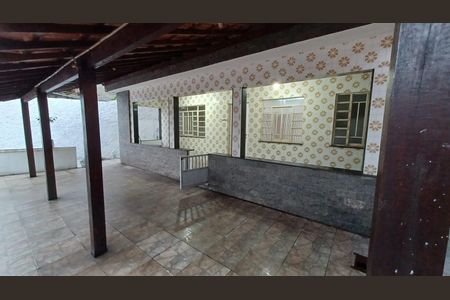 Casa para alugar com 375m², 4 quartos e 2 vagasÁrea externa