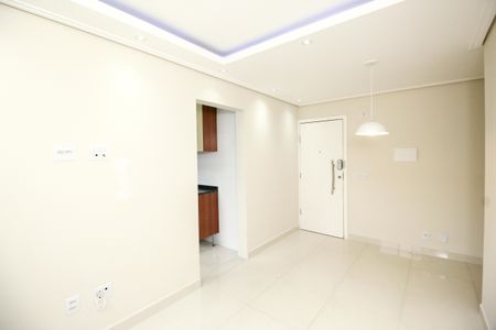 Sala de apartamento para alugar com 2 quartos, 44m² em Parque Erasmo Assunção, Santo André