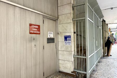 Apartamento para alugar com 220m², 4 quartos e 1 vaga