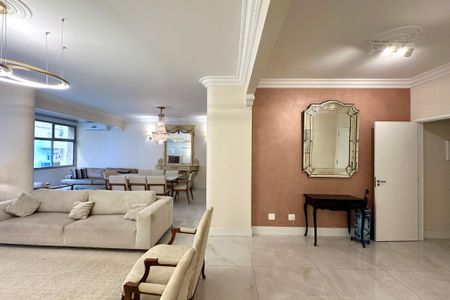 Apartamento para alugar com 220m², 4 quartos e 1 vaga