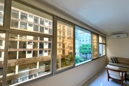 Apartamento para alugar com 220m², 4 quartos e 1 vaga