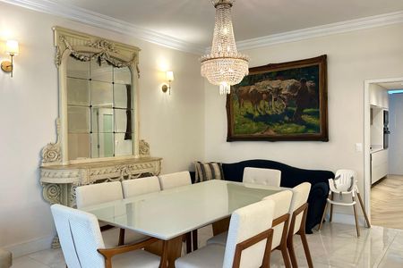 Apartamento para alugar com 220m², 4 quartos e 1 vaga