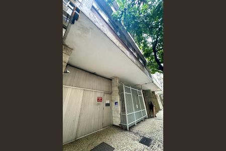 Apartamento para alugar com 220m², 4 quartos e 1 vaga