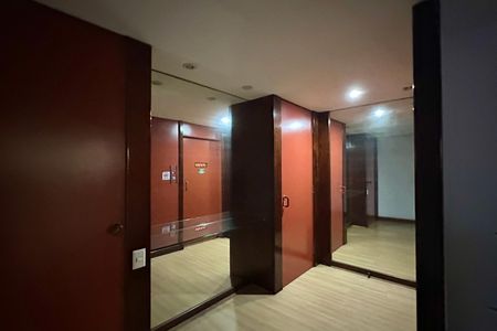 Apartamento para alugar com 220m², 4 quartos e 1 vaga