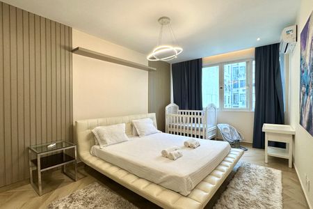 Apartamento para alugar com 220m², 4 quartos e 1 vaga