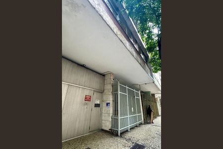 Apartamento para alugar com 220m², 4 quartos e 1 vaga