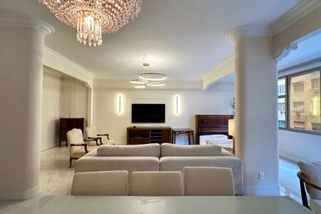 Apartamento para alugar com 220m², 4 quartos e 1 vaga