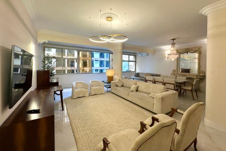 Apartamento para alugar com 220m², 4 quartos e 1 vaga