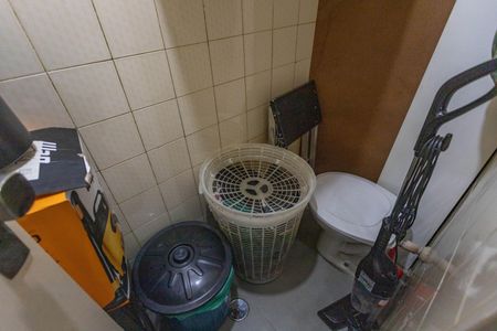 Apartamento à venda com 65m², 2 quartos e 1 vaga Apartamento à venda com 65m², 2 quartos e 1 vagaBanheiro de serviço