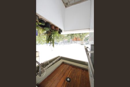 Apartamento para alugar com 222m², 4 quartos e 2 vagasVaranda