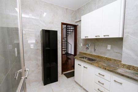 Apartamento para alugar com 222m², 4 quartos e 2 vagasCozinha