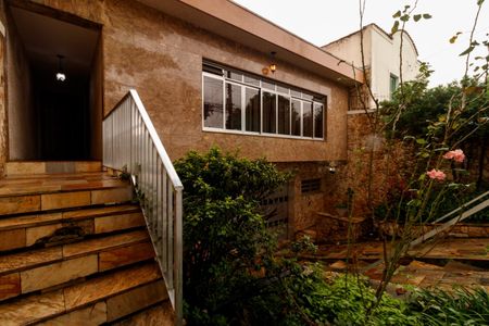 Casa para alugar com 500m², 3 quartos e 10 vagas