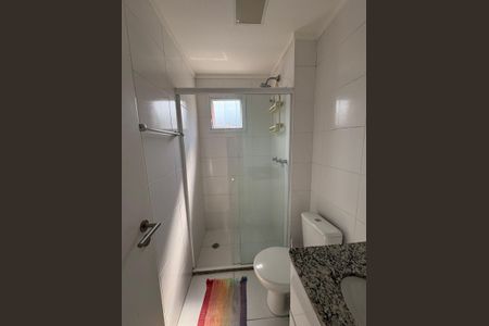 Banheiro de apartamento para alugar com 2 quartos, 60m² em Vila Julia, Guarujá