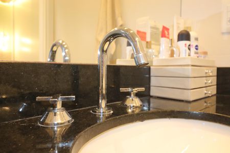 Apartamento à venda com 63m², 2 quartos e 2 vagasBanheiro Quarto 1 suíte