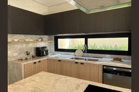 Casa à venda com 4 quartos, 320m² em Loteamento Residencial Arborais, Campinas