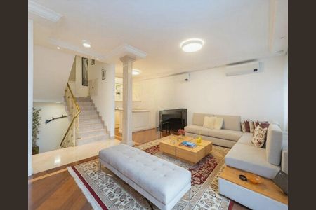 Casa à venda com 6 quartos, 700m² em Lapa, São Paulo