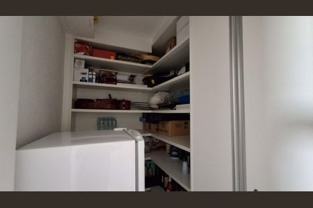 Apartamento à venda com 198m², 4 quartos e 3 vagas Apartamento à venda com 198m², 4 quartos e 3 vagasÁrea de Serviço
