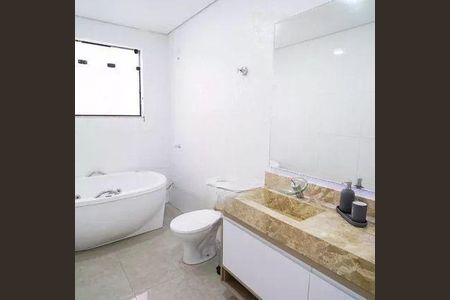 Casa à venda com 3 quartos, 225m² em Vila Assunção, Santo André