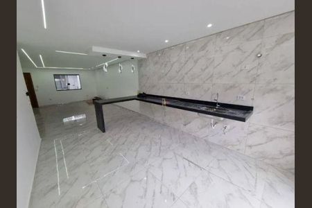 Casa à venda com 3 quartos, 155m² em Jardim Utinga, Santo André
