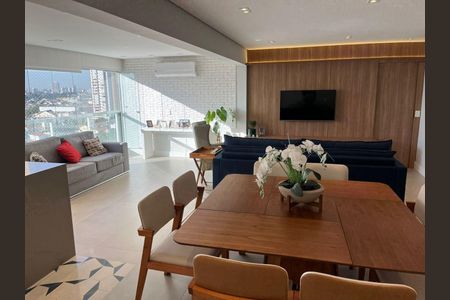 Apartamento à venda com 3 quartos, 134m² em Vila Bertioga, São Paulo