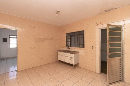 Cozinha de casa para alugar com 1 quarto, 81m² em Furnas, São Paulo