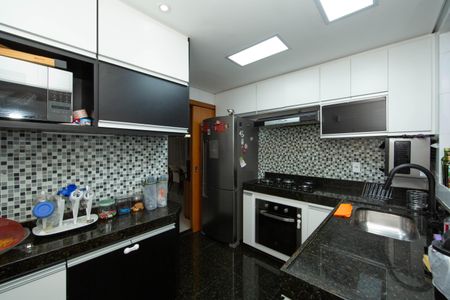 Apartamento à venda com 143m², 3 quartos e 2 vagasCOZINHA