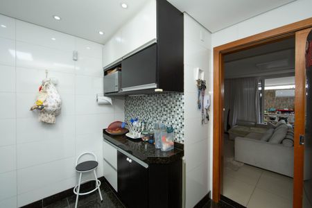 Apartamento à venda com 143m², 3 quartos e 2 vagasCOZINHA