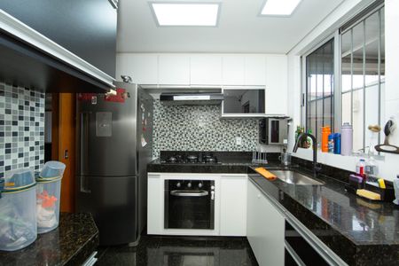 Apartamento à venda com 143m², 3 quartos e 2 vagasCOZINHA