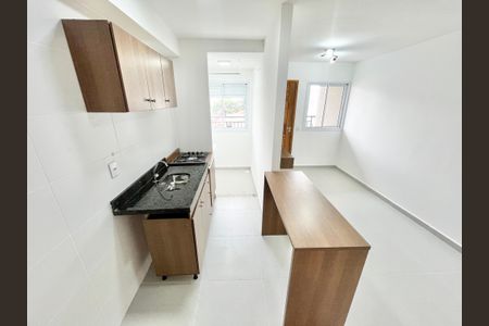 Sala/Cozinha de apartamento para alugar com 1 quarto, 30m² em Vila Mazzei, São Paulo